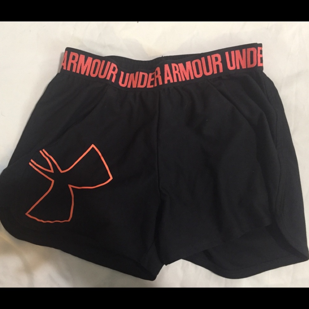 Under armour shorts loose fit